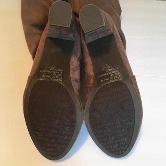 Breckelle’s over the knee boots size 6.5 - Picture 11 of 12